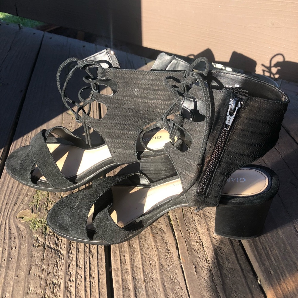 Gianni Bini Size 8 heals!